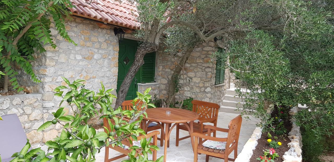 Apartments Vile Holiday Živogošće Kültér fotó